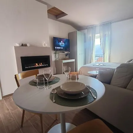 Torre Del Borgo - Centro Storico Di Apartamento