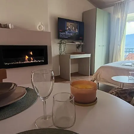 Torre Del Borgo - Centro Storico Di Apartamento