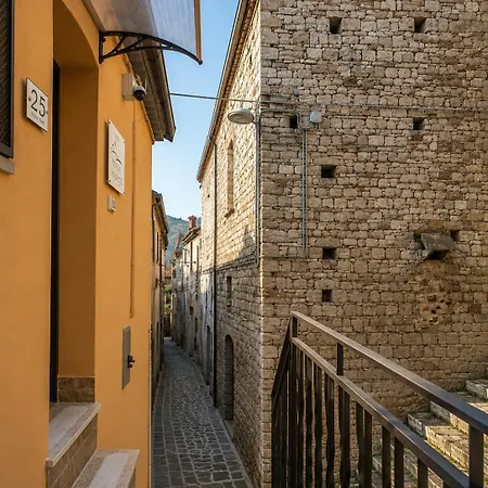 Torre Del Borgo - Centro Storico Di Apartment *